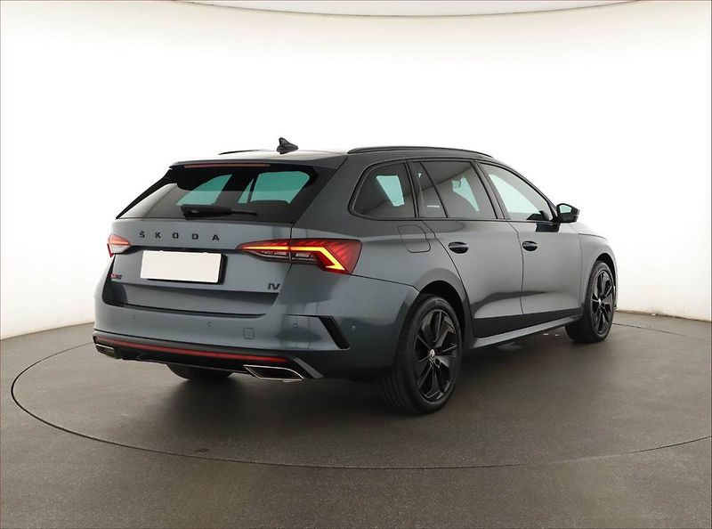 Škoda Octavia (2021) RS 1.4 TSI iV - fotka 5 z 22