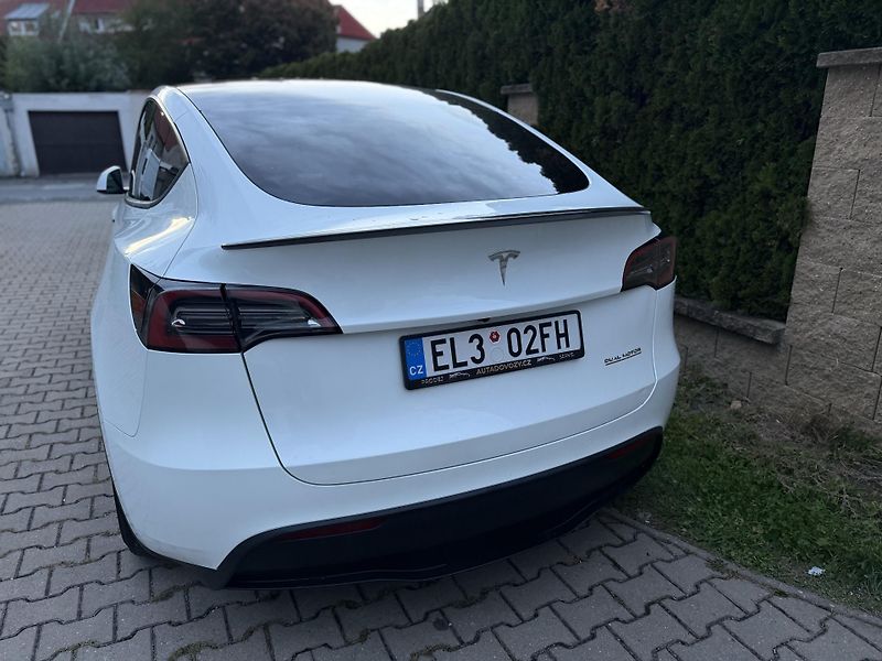 Tesla Model Y (2023) Performance -Hardware 4- FSD- - fotka 5 z 19