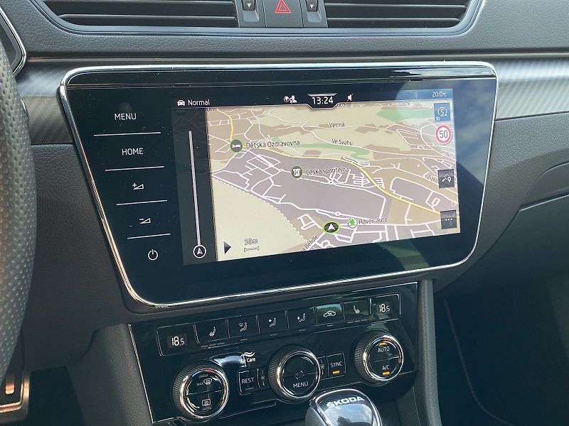 Škoda Superb (2022) Combi 2.0 TDI DSG Sportline - fotka 11 z 35