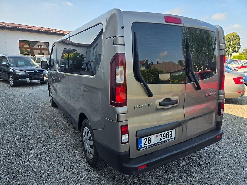 Renault Trafic (2020) 1.6 DCi 8.místné,nové CZ LONG - fotka 5 z 21