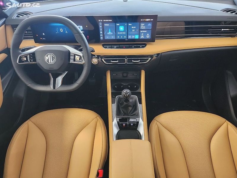MG HS (2025) 1,5 Exclusive, MT, Hnědý int. - fotka 6 z 9