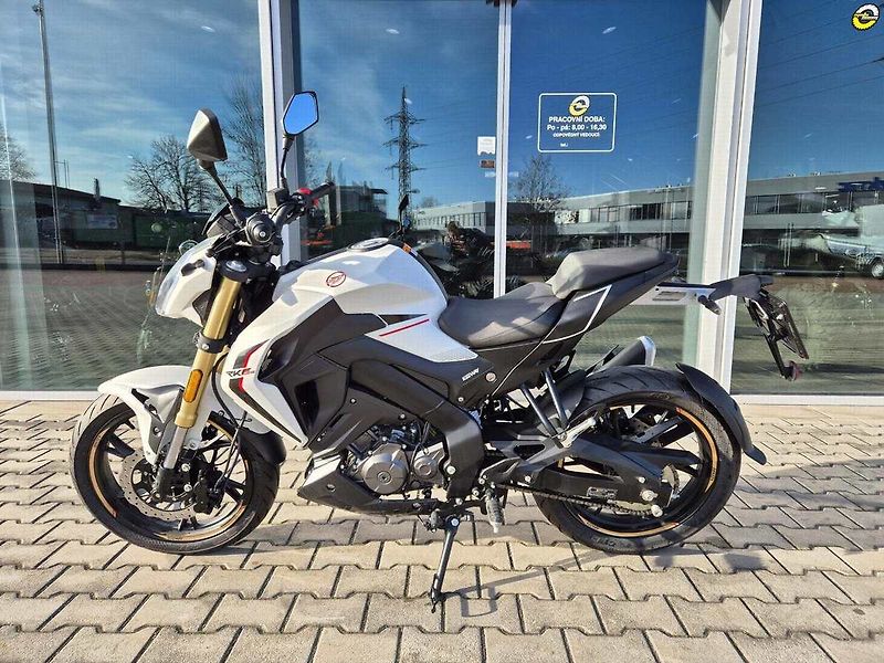 Keeway RKF 125i (2025) VÝPRODEJ EURO5 - fotka 7 z 17