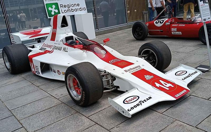Legendární pilot F1, majitel Trojkoruny motorsportu, britský jezdec Graham Hill, zahynul při letecké havárii před padesáti lety.