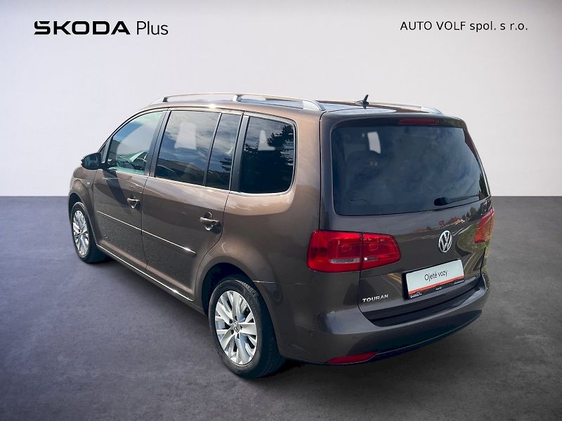 Volkswagen Touran (2013) Comfortline 1.4 TSI 103 kW 6°m - fotka 7 z 30