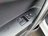 Toyota Auris (2014) 1.6, +kola - náhled 12
