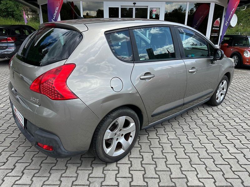 Peugeot 3008 1.6HDI 80kW - fotka 7 z 17