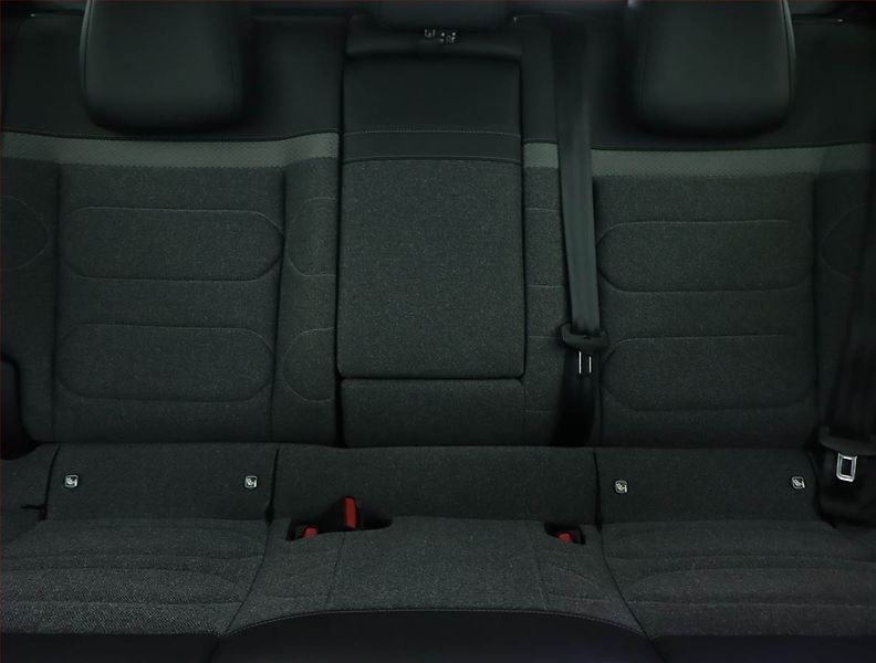 Citroën C5 X (2022) 1.2 PureTech - fotka 10 z 16