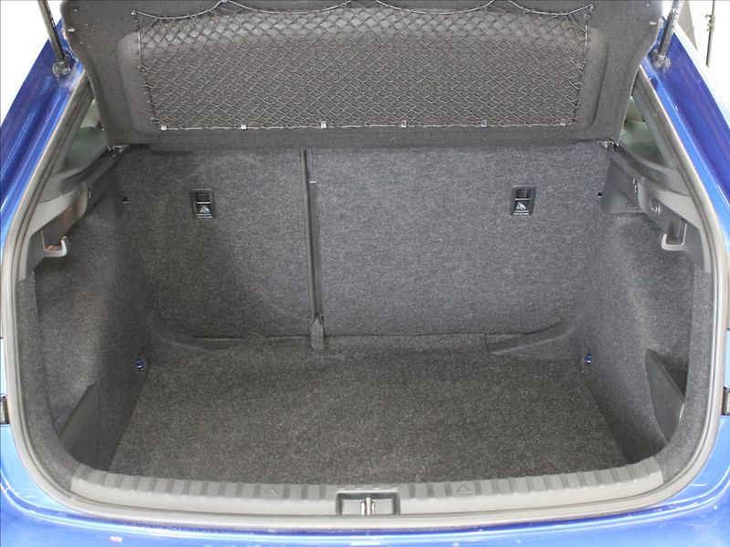 Škoda Scala 1,0 TSi DSG Monte Carlo 5L.Zár - fotka 25 z 28
