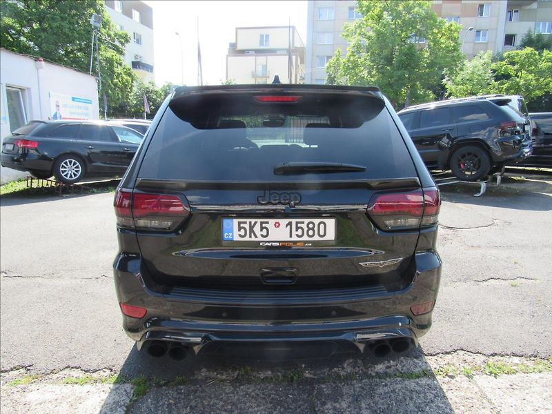Jeep Grand Cherokee 6,2 V8 HEMI Trackhawk 527kW - fotka 5 z 37