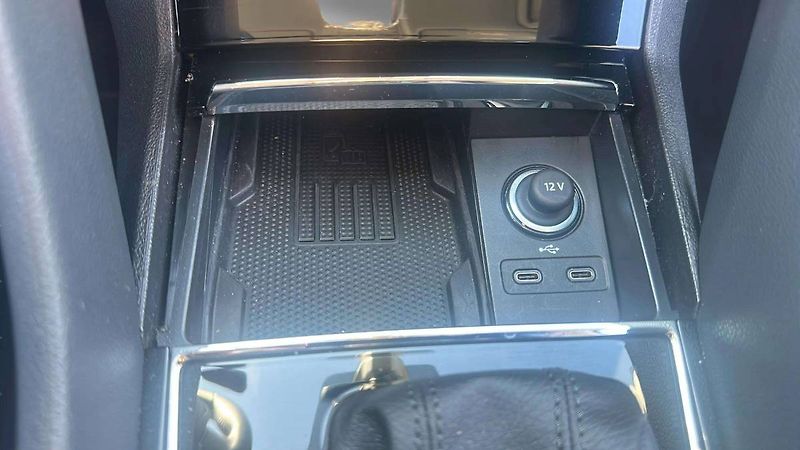 Škoda Karoq Top Selection 1,5TSI 110kW DSG - fotka 17 z 31