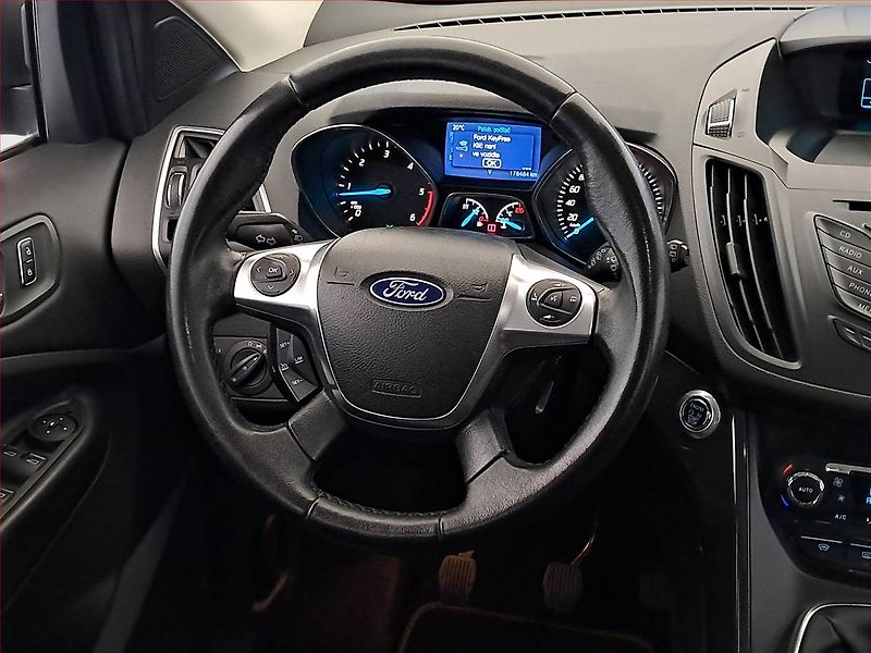 Ford Kuga (2014) 2.0 TDCi, 4X4, Tempomat - fotka 14 z 17