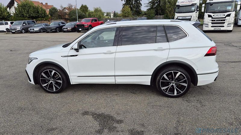 Volkswagen Tiguan R-LINE 4MOTION 2.0 TDI - fotka 4 z 19