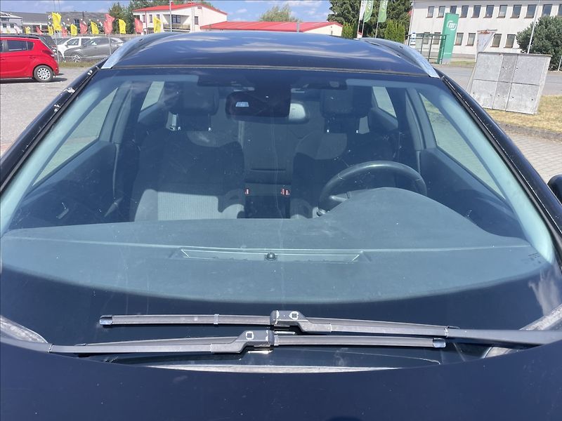 Peugeot 508 2,0 HDi 103kw SW Klimatronic T - fotka 27 z 33