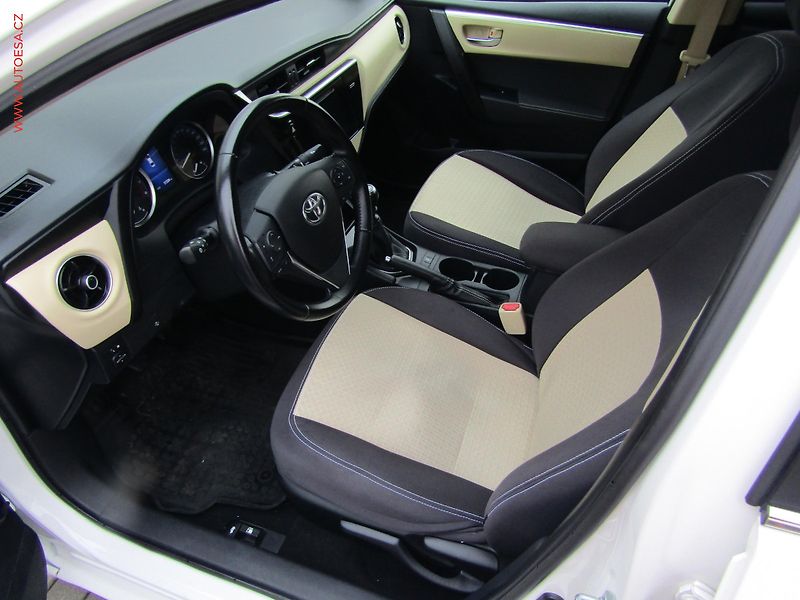 Toyota Corolla (2016) 1.6i, ČR, LED, kamera - fotka 9 z 17