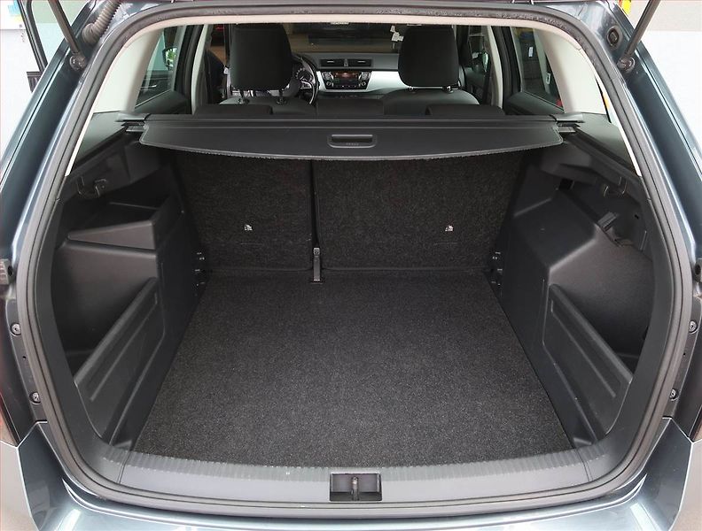 Škoda Fabia (2019) 1.0 TSI, Tempomat - fotka 13 z 19