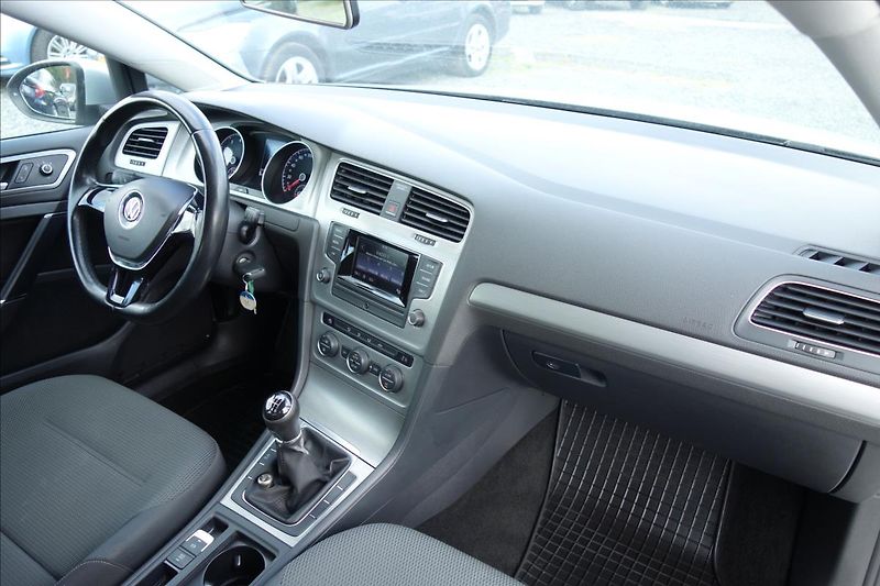 Volkswagen Golf 1,4 TSi,ČR,1 MAJ.,COMFORTLINE. - fotka 11 z 32
