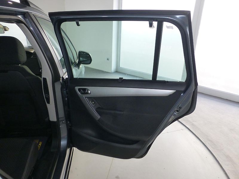 Citroën Grand C4 Picasso (2009) 1,6HDI**KLIMATIZACE***7 MÍST** - fotka 21 z 29