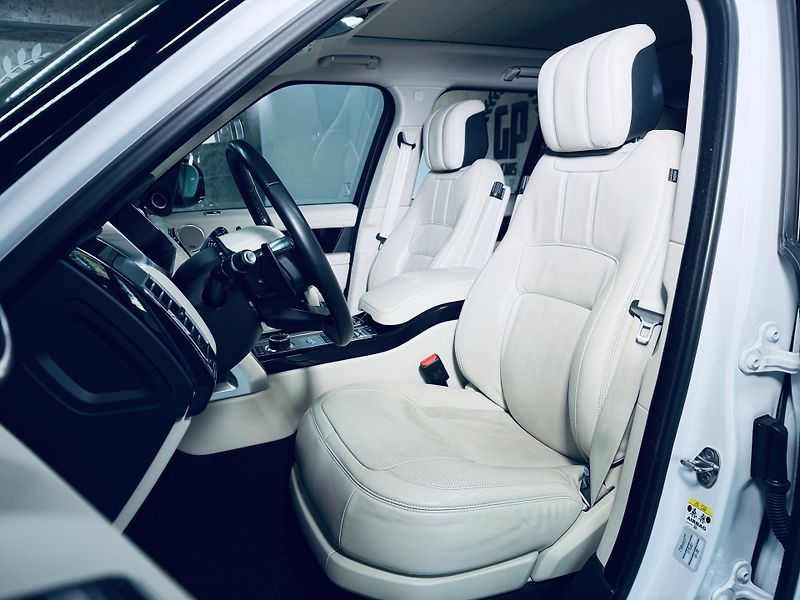 Land Rover Range Rover (2019) 4.4*V8*SD*VOGUE*TOP*CZ - fotka 19 z 45
