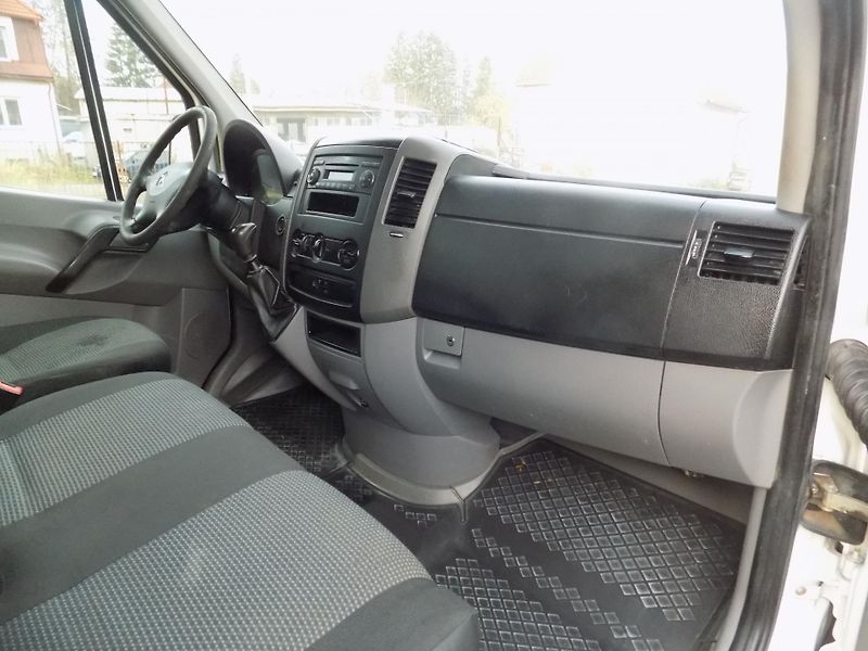 Mercedes-Benz Sprinter (2010) 2,2 95KW L2H1 6MÍST  - fotka 29 z 39