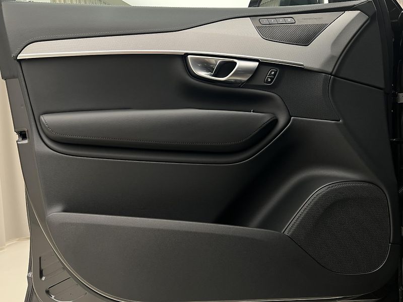 Volvo XC90 B5 AWD BRIGHT PLUS REZERVACE - fotka 7 z 50