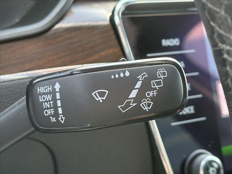 Škoda Superb 2,0 TDI 140kW DSG Scout 4x4 CZ - fotka 20 z 39