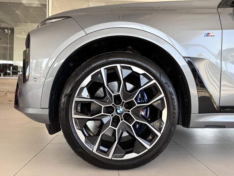 BMW X7 40d xDrive*M-SPORT*REZERVACE! - fotka 56 z 57