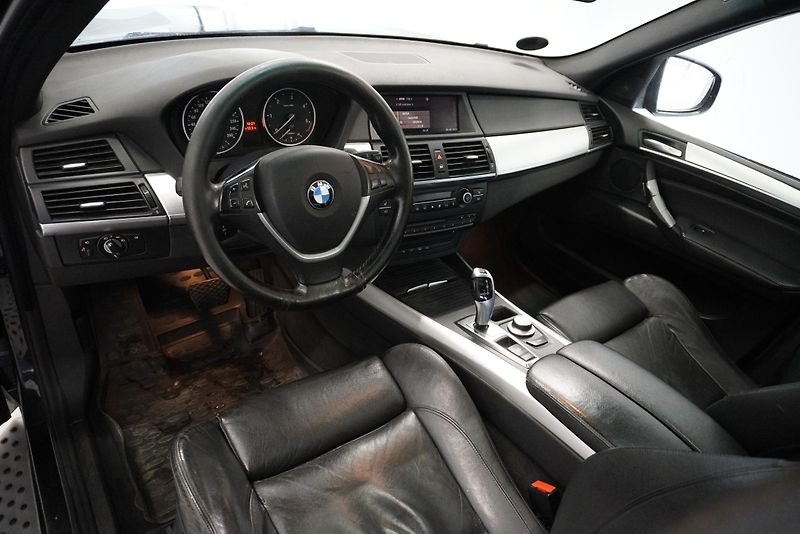 BMW X5 3,0 XDRIVE35D AUT. - fotka 16 z 34