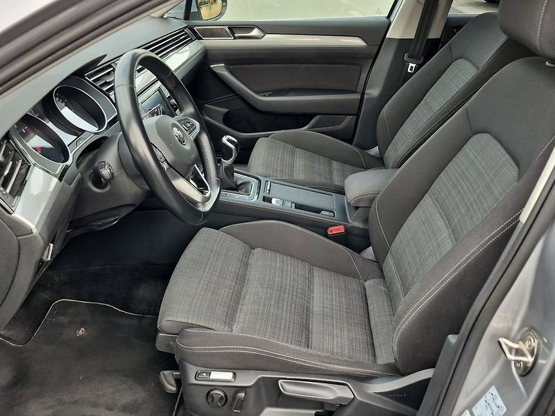 Volkswagen Passat Variant 1.5 TSI EVO Business - fotka 10 z 25