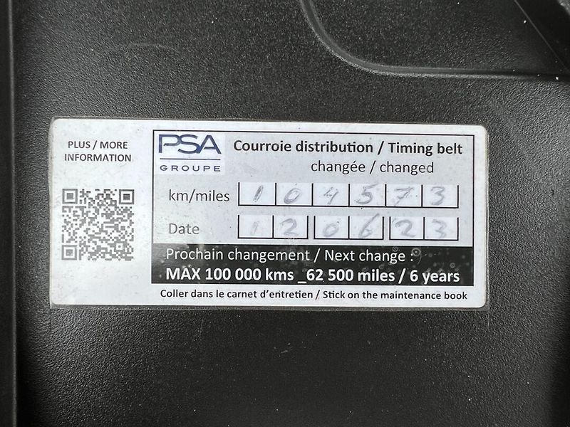 Peugeot 3008 (2019) 1.2PT 96kW! Allure! Tažné! LED - fotka 22 z 38