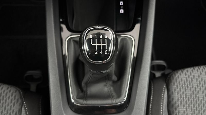 Škoda Octavia 1.5 TSI Style Combi - fotka 23 z 26