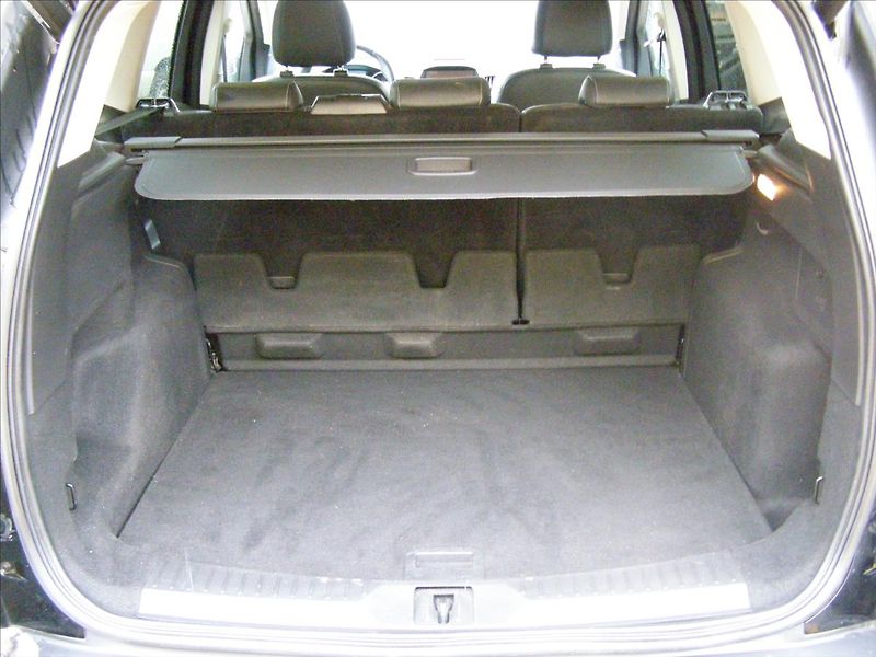 Ford Kuga 2,0   TDCI 2 majitel - fotka 22 z 30
