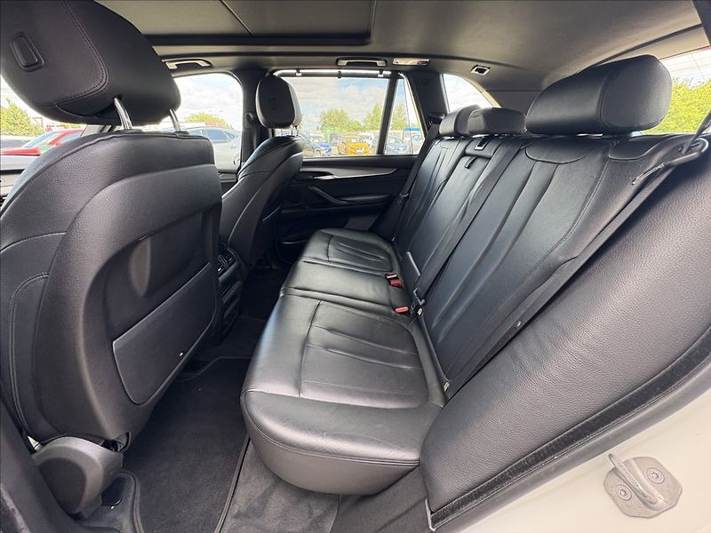 BMW X5 M paket X DRIVE 3,0 D - fotka 19 z 38