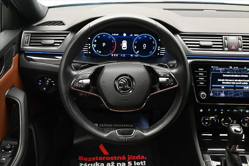 Škoda Superb 2,0 TSI 206kW L&K DSG 4x4 Záru - fotka 18 z 32