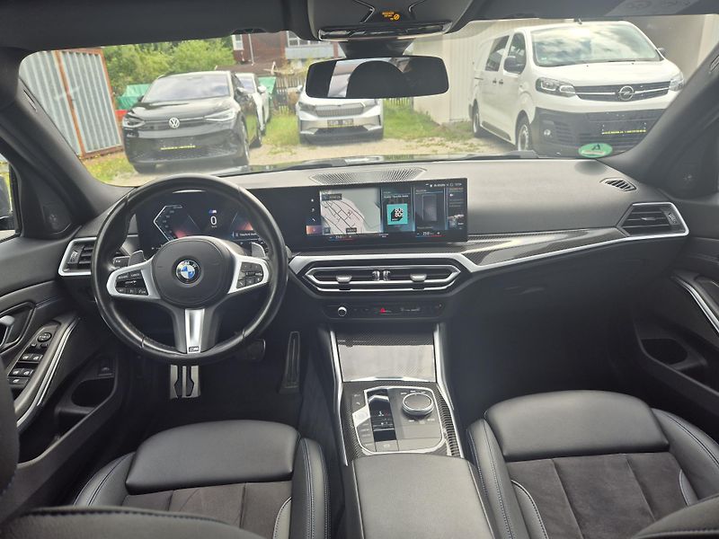 BMW Řada 3 TOURING 330D M SPORT 210kw 19A - fotka 10 z 50