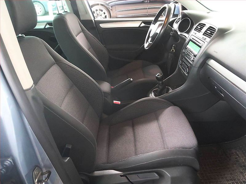Volkswagen Golf (2011) 1.2 TSI, Serv.kniha - fotka 7 z 12