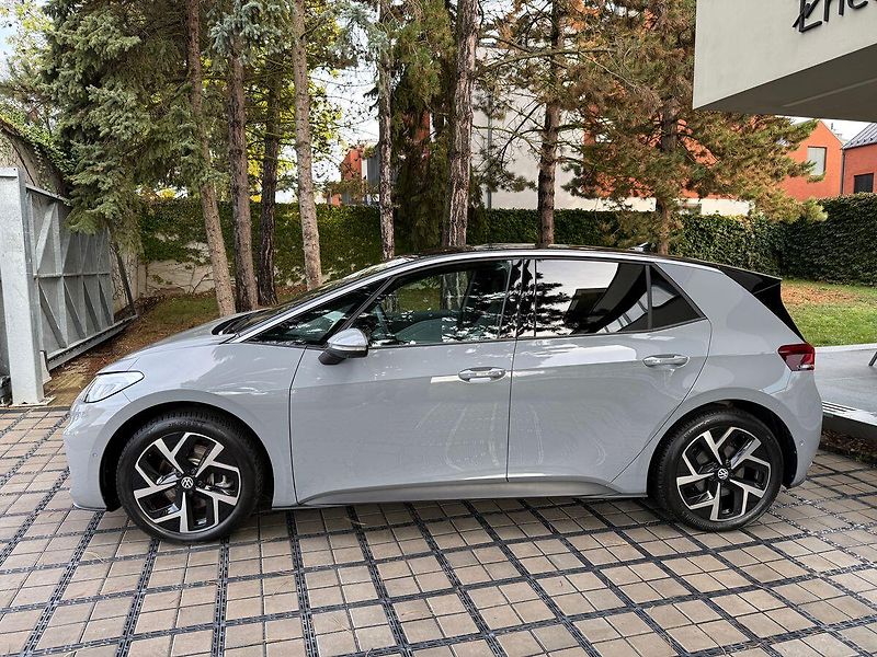 Volkswagen ID.3 Pro 150 kW 360° kamera 62kWh - fotka 3 z 37