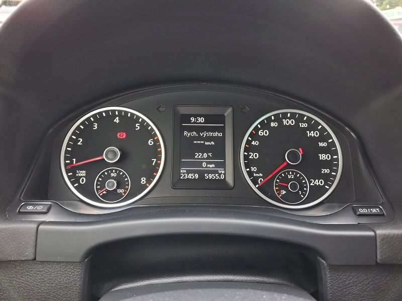 Volkswagen Tiguan (2013) Trend 1,4TSi 90kW - fotka 17 z 33