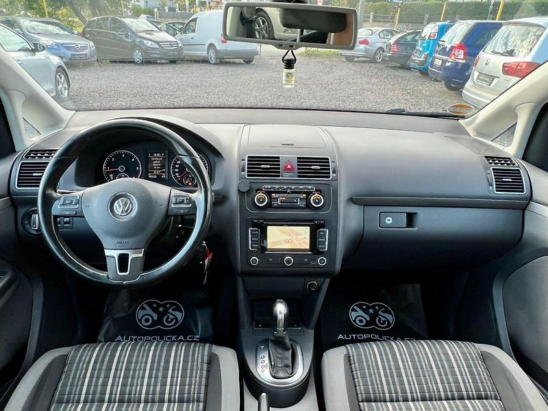 Volkswagen Touran (2011) 2.0 TDI 103 kW Cross DSG - fotka 11 z 19