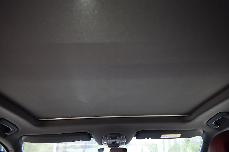 Porsche Cayenne (2026) KeyLess/SoftClose/Pano - fotka 33 z 52