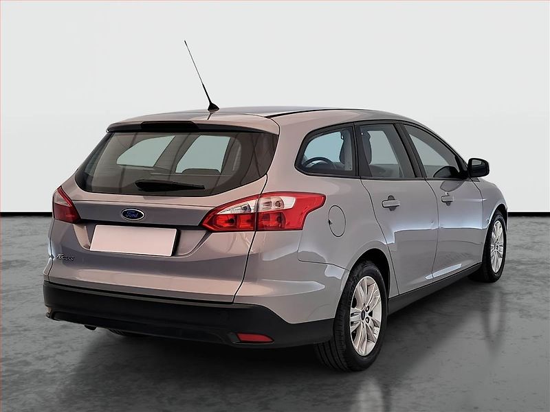 Ford Focus (2011) 1.6 TDCi, jezdí skvěle - fotka 5 z 14