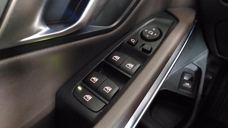 BMW Řada 3 (2020) 320D,XDRIVE,FULL,LED,TAŽNÝ,TOP - fotka 40 z 42
