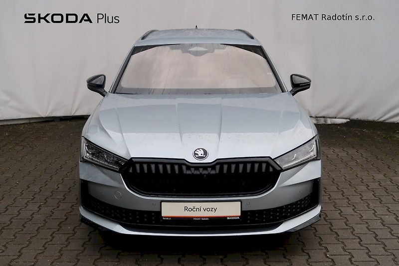Škoda Superb (2025) Combi SportLine 2,0 TSi/195 kW - fotka 4 z 32