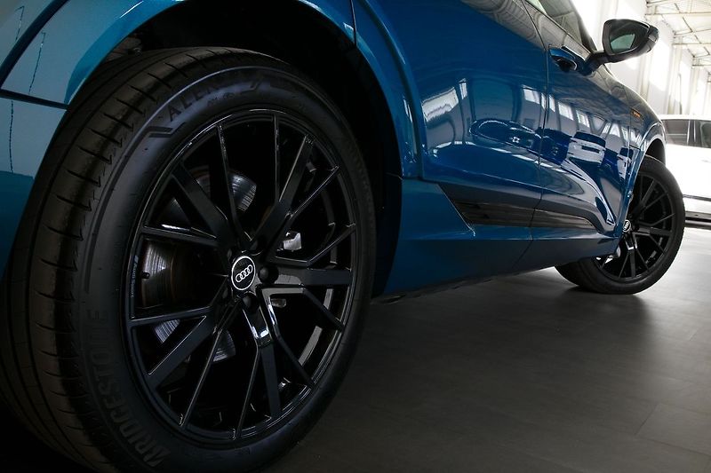 Audi e-tron 55 300kW Kessy ACC HUD ZÁRUKA - fotka 11 z 37
