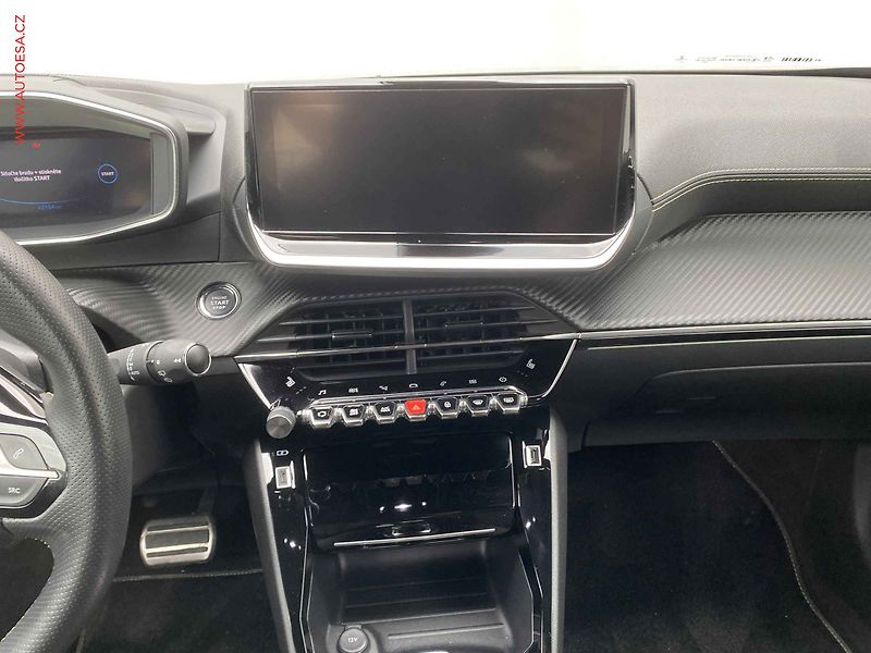 Peugeot 2008 (2022) 1.2 PT, GT, AT, LED, panor - fotka 12 z 18