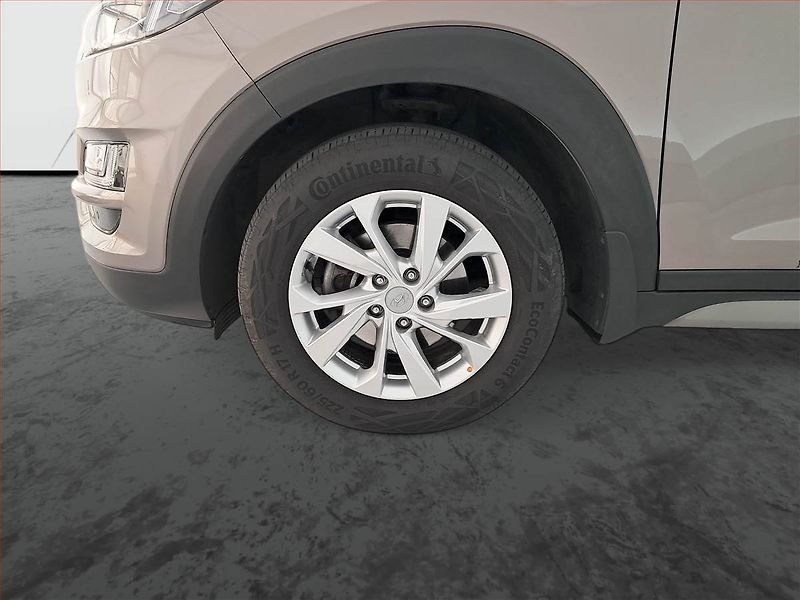 Hyundai Tucson (2020) Adventure 1.6 CRDi 48V MHEV - fotka 15 z 18