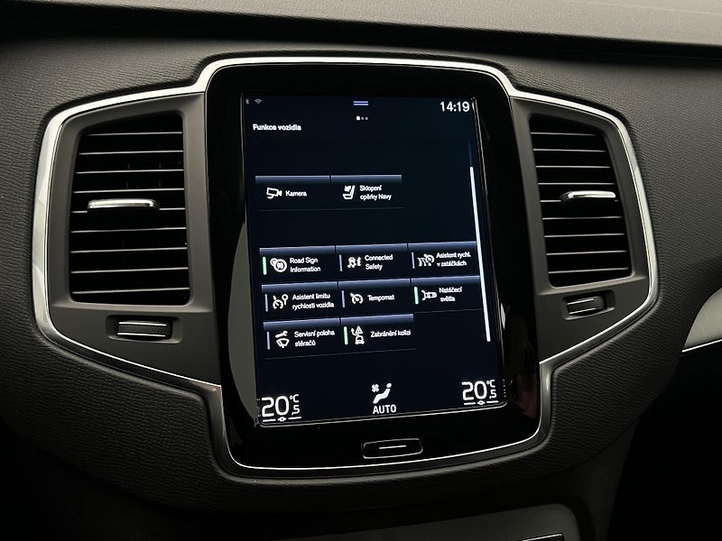 Volvo XC90 B5 AWD MOMENTUM AUT CZ - fotka 29 z 37