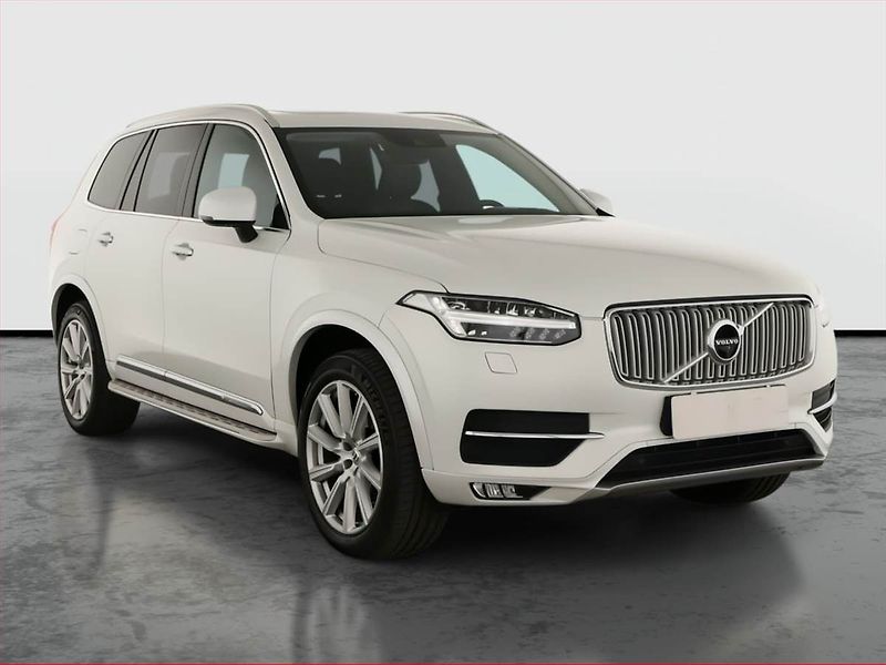 Volvo XC90 (2019) D5 AWD - fotka 1 z 30