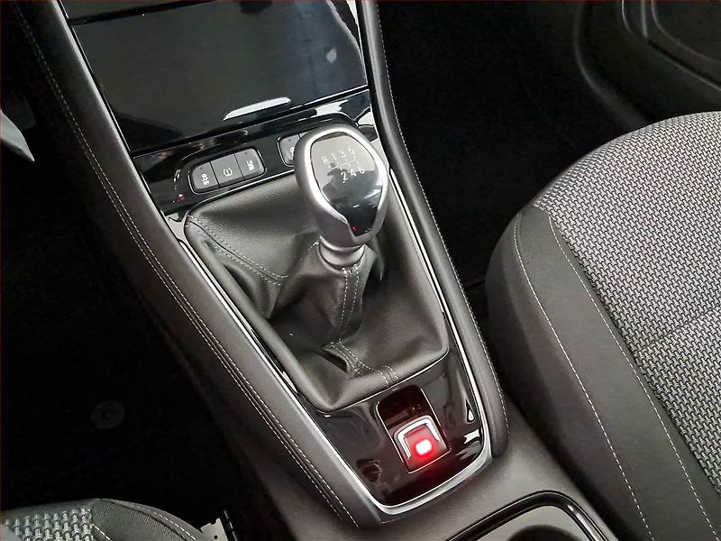 Opel Grandland X (2022) 1.2 Turbo, Serv.kniha - fotka 13 z 20