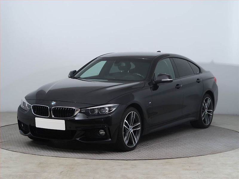 BMW Řada 4 (2017) M Paket 430i xDrive - fotka 2 z 13