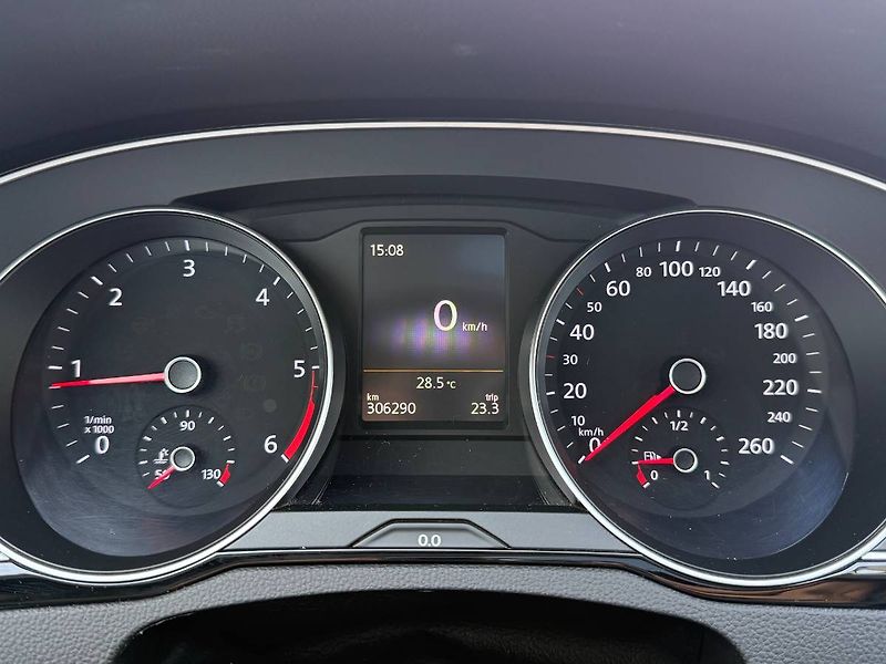 Volkswagen Passat (2015) 2.0 TDI 110 kW Comfortline - fotka 11 z 23